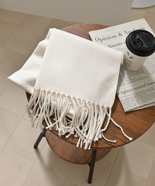 Honeys（ハニーズ）の「【シアバター加工・抗菌防臭・吸湿発熱】無地マフラー（マフラー・レディース・レッド/オレンジ/モカ/ブルー/杢グレー/アイボリー/ブラック・FREE）」の2枚目の写真