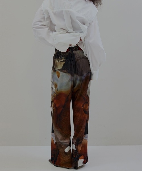 Ameri(アメリ)の「RUST INK ART WIDE PANTS(その他パンツ・レディース・ブラウン/ネイビー・SMALL/MEDIUM)」の4枚目の写真