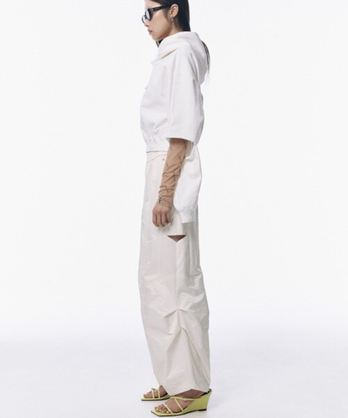 JOSE MOON（ジョゼムーン）の「【JOSEMOON/ジョゼムーン】SLIT SHORT HOODIE/スリットショートフーディー（パーカー・レディース・ホワイト/グレー/ブラック・FREE）」の20枚目の写真