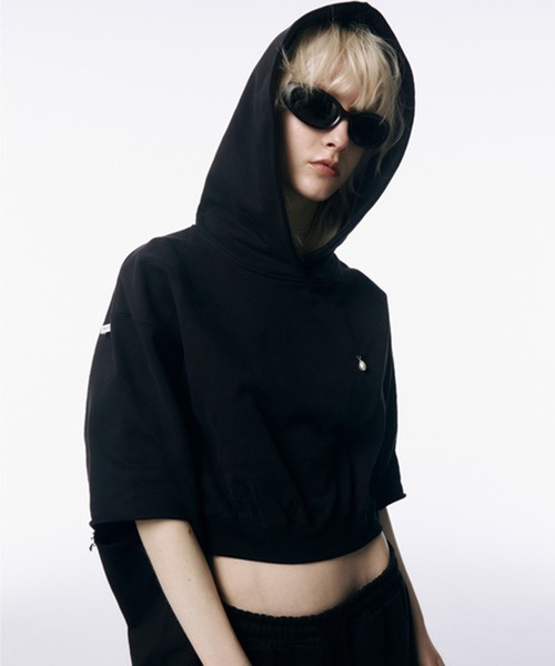 JOSE MOON（ジョゼムーン）の「【JOSEMOON/ジョゼムーン】SLIT SHORT HOODIE/スリットショートフーディー（パーカー・レディース・ホワイト/グレー/ブラック・FREE）」の7枚目の写真