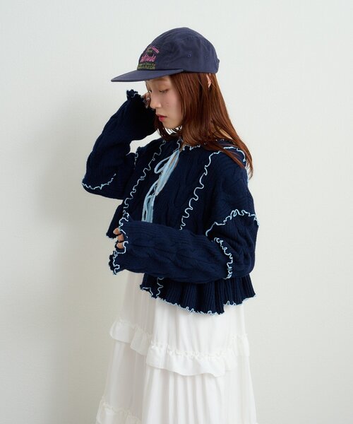 w closet（ダブルクローゼット）の「配色メロウケーブルリボンカーディガン（カーディガン/ボレロ・レディース・アイボリー/サックスブルー/グレー/グリーン/ネイビー/ブラウン・FREE）」の16枚目の写真