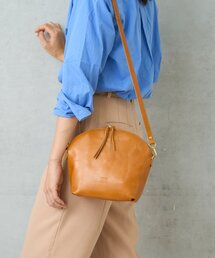 Actually（アクチュアリー）の「LIGHT LEATHER SHOULDER 軽量本革ショルダーバッグ（ショルダーバッグ）」