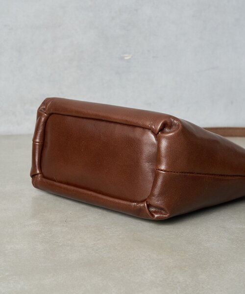 BIRTHDAY BAR（バースデイバー）の「LIGHT LEATHER SHOULDER 軽量本革ショルダーバッグ（ショルダーバッグ・レディース・ダークブラウン/キャメル/ブラック・0）」の19枚目の写真