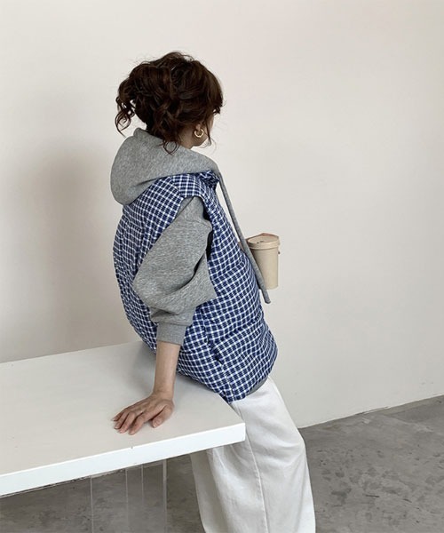 urge:(アージコロン )の「【URGE:】チェックダウンベスト(ダウンベスト・レディース・ブルー・SMALL/MEDIUM/LARGE)」の4枚目の写真