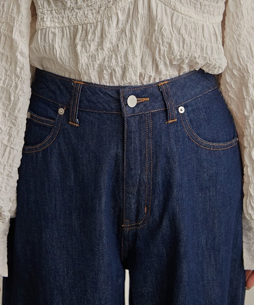 Omekashi（オメカシ）の「カーブデニム（デニムパンツ・レディース・インディゴブルー/ブラック・マルチサイズ）」の11枚目の写真