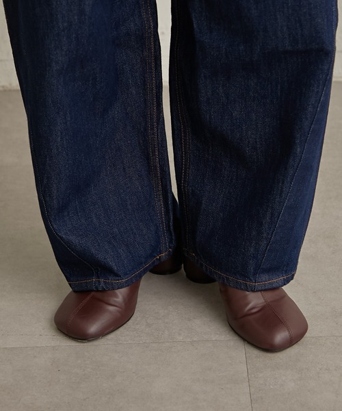 Omekashi（オメカシ）の「カーブデニム（デニムパンツ・レディース・インディゴブルー/ブラック・マルチサイズ）」の9枚目の写真