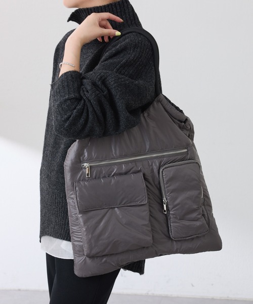 PAPILLONNER（パピヨネ）の「軽量/リバーシブルパフィートート（ショルダーバッグ・レディース・カーキ/チャコールグレー・FREE）」の3枚目の写真