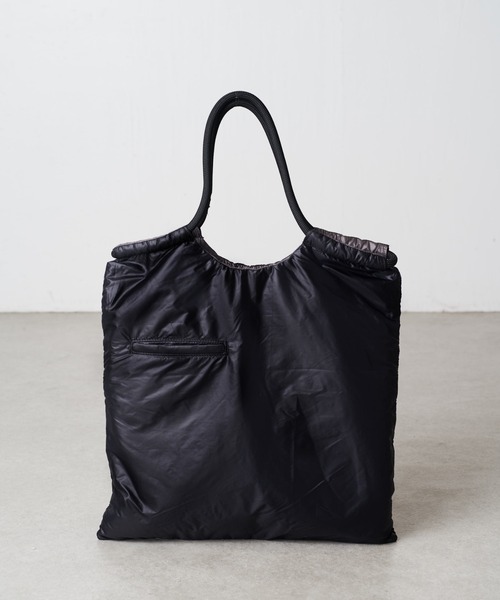 PAPILLONNER（パピヨネ）の「軽量/リバーシブルパフィートート（ショルダーバッグ・レディース・カーキ/チャコールグレー・FREE）」の18枚目の写真