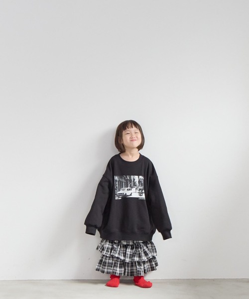 LOWRYS FARM（ローリーズファーム）の「フォトウラケプルオーバー　601899（スウェット・キッズ・ブラック/アイボリー/ブルー・130cm/110cm/150cm）」の9枚目の写真