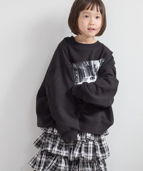 LOWRYS FARM（ローリーズファーム）の「フォトウラケプルオーバー　601899（スウェット・キッズ・ブラック/アイボリー/ブルー・130cm/110cm/150cm）」の11枚目の写真