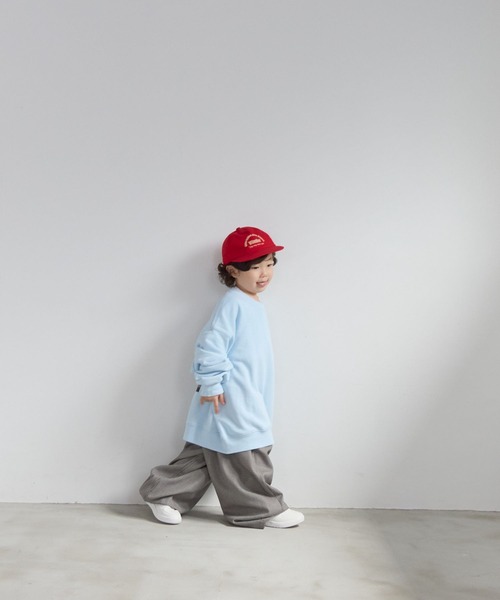 LOWRYS FARM（ローリーズファーム）の「フォトウラケプルオーバー　601899（スウェット・キッズ・ブラック/アイボリー/ブルー・130cm/110cm/150cm）」の16枚目の写真