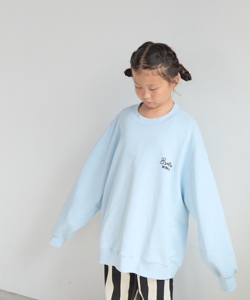 LOWRYS FARM（ローリーズファーム）の「フォトウラケプルオーバー　601899（スウェット・キッズ・ブラック/アイボリー/ブルー・130cm/110cm/150cm）」の19枚目の写真