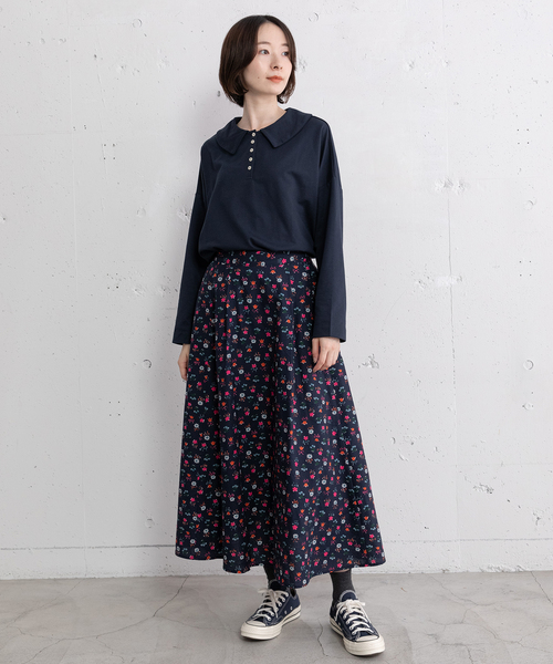 POU DOU DOU（プードゥドゥ）の「フラワープリントフレアスカート（スカート・レディース・ネイビー/ブラック・M）」の12枚目の写真