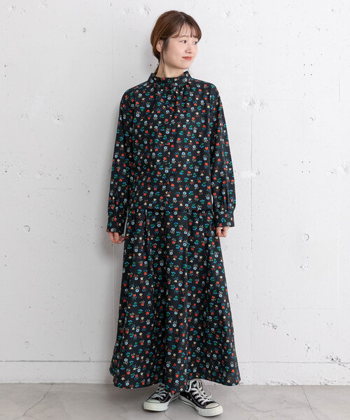 POU DOU DOU（プードゥドゥ）の「フラワープリントフレアスカート（スカート・レディース・ネイビー/ブラック・M）」の21枚目の写真