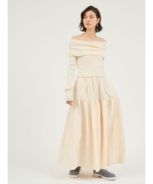 emmi（エミ）の「オフショルニットドッキングワンピース（ワンピース・レディース・レッド/ブラウン/アイボリー・0/1）」の5枚目の写真