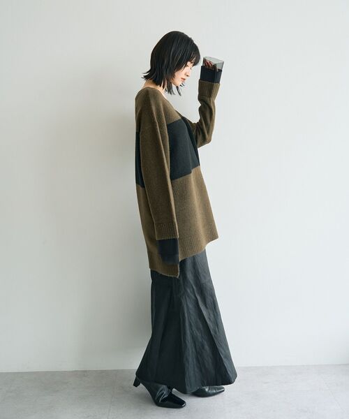 Editt by YECCA VECCA(エディットバイイェッカヴェッカ)の「レザーライクマーメイドスカート(スカート・レディース・アイボリー/ブラック・FREE)」の7枚目の写真