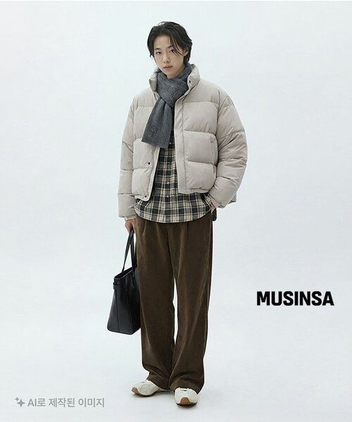MUSINSA STANDARD（ムシンサスタンダード）の「ガチョウの毛ダウンプファーショートパディングジャケット[ライトベージュ]（ダウンジャケット/コート・メンズ・その他・MEDIUM/LARGE/X-LARGE/XX-LARGE）」の11枚目の写真