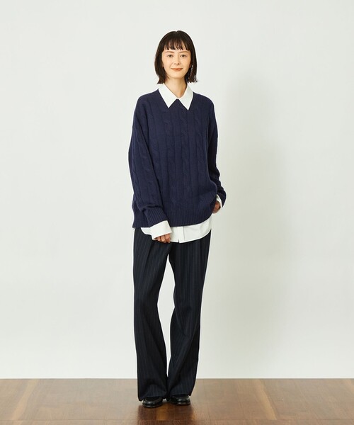 MACKINTOSH PHILOSOPHY(マッキントッシュ フィロソフィー)の「GREY LABEL ウールカシミヤケーブルニット(ニット/セーター・レディース・グリーン/レッド系その他/ダークネイビー/ピンク/チャコールグレー・2/6)」の6枚目の写真