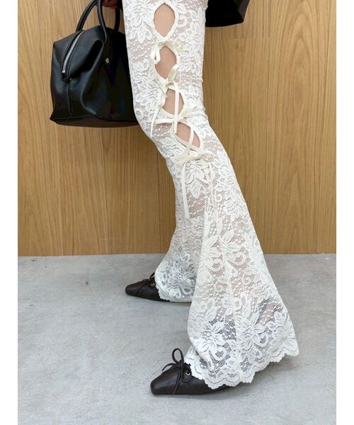 EVRIS（エヴリス）の「レースリボンフレアレギンス（その他パンツ・レディース・ホワイト/ブラック・SMALL/MEDIUM）」の12枚目の写真