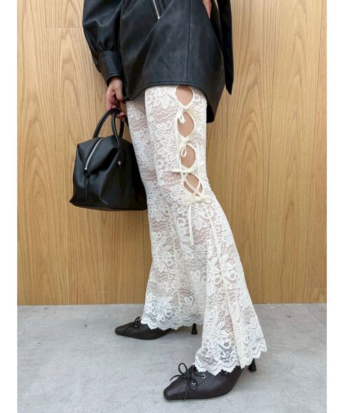 EVRIS（エヴリス）の「レースリボンフレアレギンス（その他パンツ・レディース・ホワイト/ブラック・SMALL/MEDIUM）」の13枚目の写真