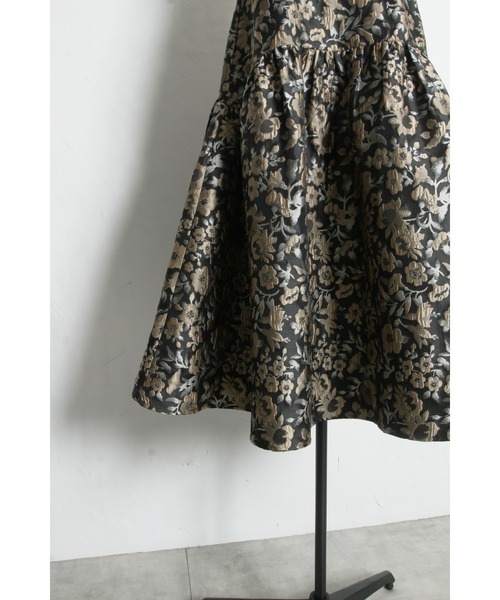 &. NOSTALGIA(アンドドットノスタルジア)の「フラワージャガードスカート(スカート・レディース・ゴールド/ブルー・M)」の10枚目の写真