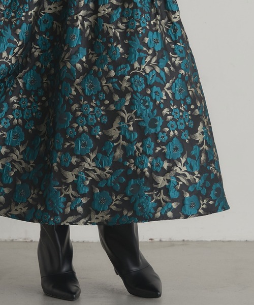&. NOSTALGIA(アンドドットノスタルジア)の「フラワージャガードスカート(スカート・レディース・ゴールド/ブルー・M)」の12枚目の写真