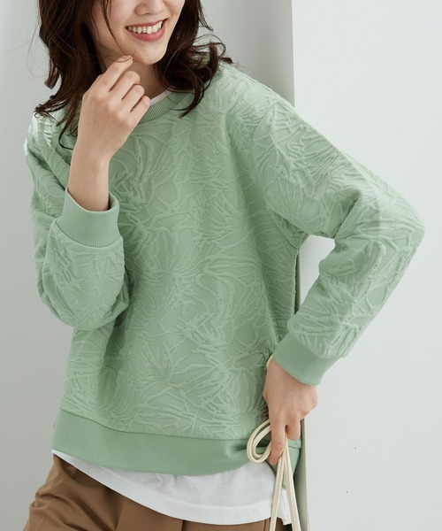 BELLUNA PLUS(ベルーナ)の「花柄ふくれジャカード素材プルオーバー(Tシャツ/カットソー・レディース・チャコール/ネイビー/杢グレー/アイボリー/ミント・LARGE/X-LARGE/MEDIUM)」の5枚目の写真
