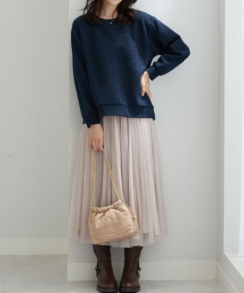BELLUNA PLUS(ベルーナ)の「花柄ふくれジャカード素材プルオーバー(Tシャツ/カットソー・レディース・チャコール/ネイビー/杢グレー/アイボリー/ミント・LARGE/X-LARGE/MEDIUM)」の11枚目の写真