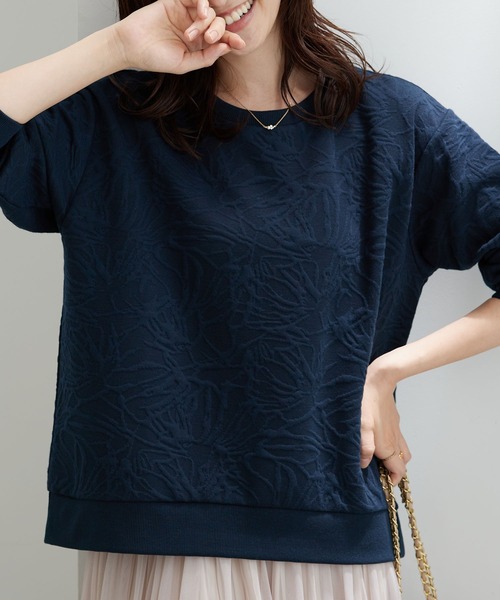 BELLUNA PLUS(ベルーナ)の「花柄ふくれジャカード素材プルオーバー(Tシャツ/カットソー・レディース・チャコール/ネイビー/杢グレー/アイボリー/ミント・LARGE/X-LARGE/MEDIUM)」の20枚目の写真