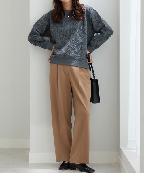 BELLUNA PLUS(ベルーナ)の「花柄ふくれジャカード素材プルオーバー(Tシャツ/カットソー・レディース・チャコール/ネイビー/杢グレー/アイボリー/ミント・LARGE/X-LARGE/MEDIUM)」の18枚目の写真