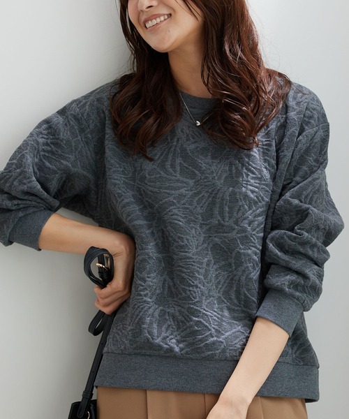 BELLUNA PLUS(ベルーナ)の「花柄ふくれジャカード素材プルオーバー(Tシャツ/カットソー・レディース・チャコール/ネイビー/杢グレー/アイボリー/ミント・LARGE/X-LARGE/MEDIUM)」の15枚目の写真