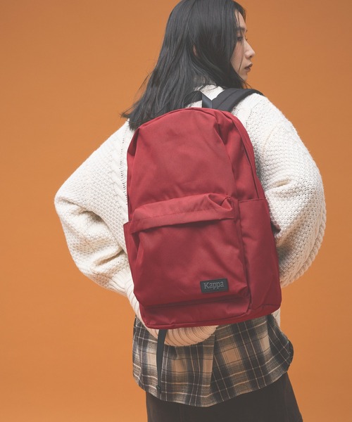 Kappa（カッパ）の「≪Kappa×and ST ウェルネスクラブ≫ワンポイントラバーロゴ バックパック（バックパック/リュック・レディース・ベージュ/レッド/ブラック/ブルー・FREE）」の4枚目の写真