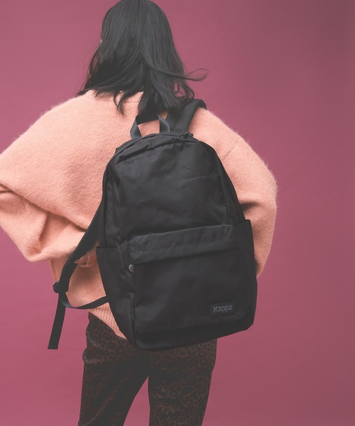 Kappa（カッパ）の「≪Kappa×and ST ウェルネスクラブ≫ワンポイントラバーロゴ バックパック（バックパック/リュック・レディース・ベージュ/レッド/ブラック/ブルー・FREE）」の16枚目の写真