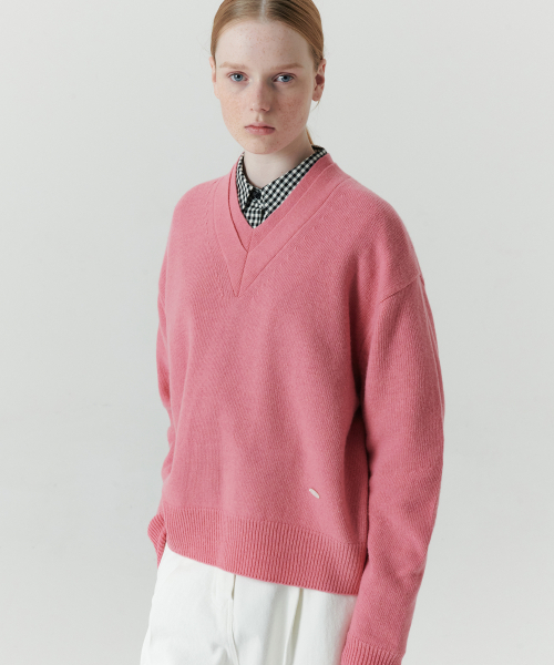 LEVAR(レバー)の「Double V-Neck Knit - French Pink(ニット/セーター・レディース・ピンク・FREE)」の1枚目の写真