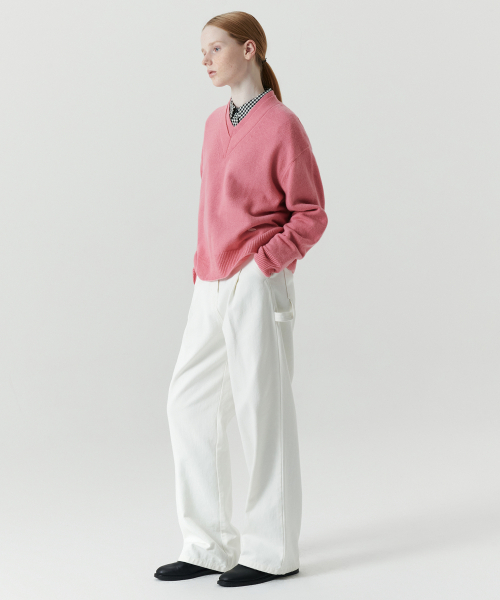 LEVAR(レバー)の「Double V-Neck Knit - French Pink(ニット/セーター・レディース・ピンク・FREE)」の2枚目の写真