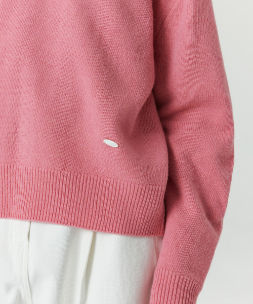 LEVAR(レバー)の「Double V-Neck Knit - French Pink(ニット/セーター・レディース・ピンク・FREE)」の3枚目の写真
