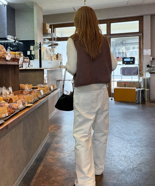 CANAL JEAN（キャナルジーン）の「diggity　リバーシブルムートンベスト（ベスト・レディース・ブラウン/クリーム・ONE SIZE）」の4枚目の写真