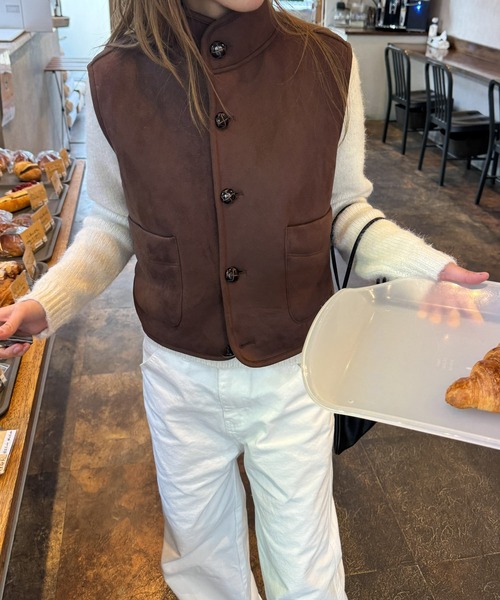 CANAL JEAN（キャナルジーン）の「diggity　リバーシブルムートンベスト（ベスト・レディース・ブラウン/クリーム・ONE SIZE）」の5枚目の写真