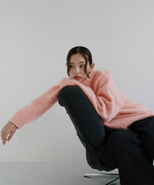 hellam(へラム)の「ヘンリーネックシャギーニット(ニット/セーター・レディース・ブラック/アイボリー/ピンク/グレー・FREE)」の21枚目の写真
