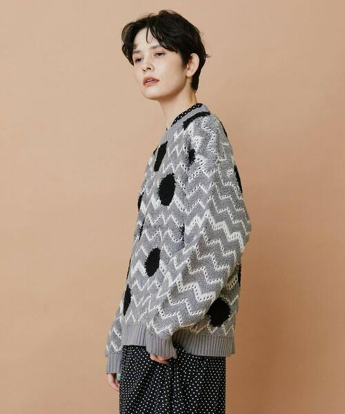 FRAPBOIS（フラボア）の「ウェーブドット プルオーバー（ニット/セーター・レディース・カーキ/グレー・2/1）」の13枚目の写真