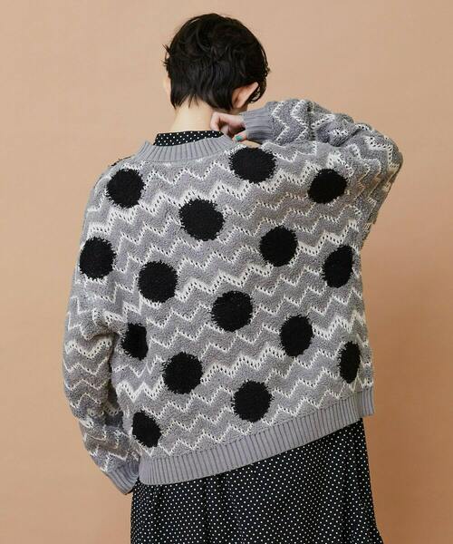 FRAPBOIS（フラボア）の「ウェーブドット プルオーバー（ニット/セーター・レディース・カーキ/グレー・2/1）」の14枚目の写真