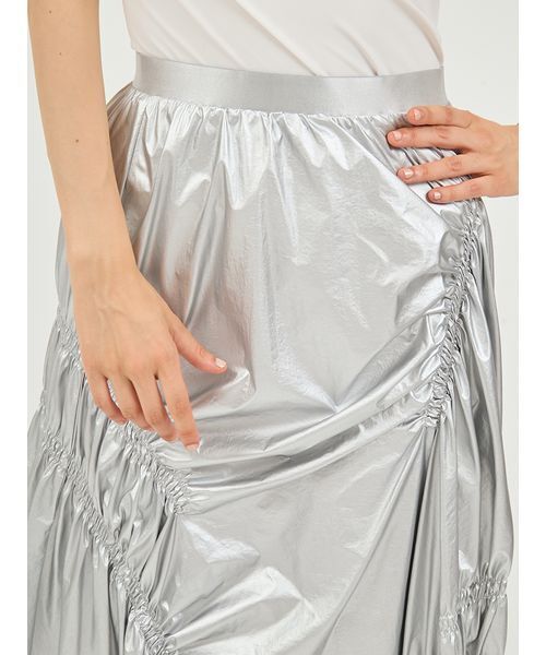 emmi(エミ)の「ギャザーディテールボリュームスカート(スカート・レディース・アイボリー/ブラック/シルバー・0/1)」の7枚目の写真