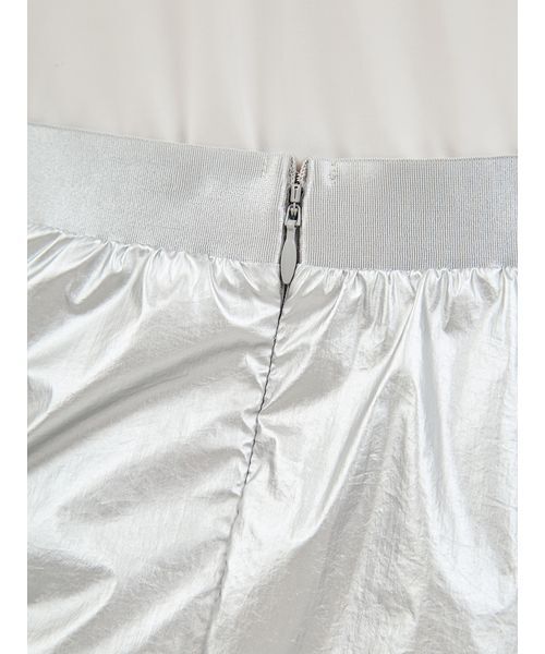 emmi(エミ)の「ギャザーディテールボリュームスカート(スカート・レディース・アイボリー/ブラック/シルバー・0/1)」の9枚目の写真