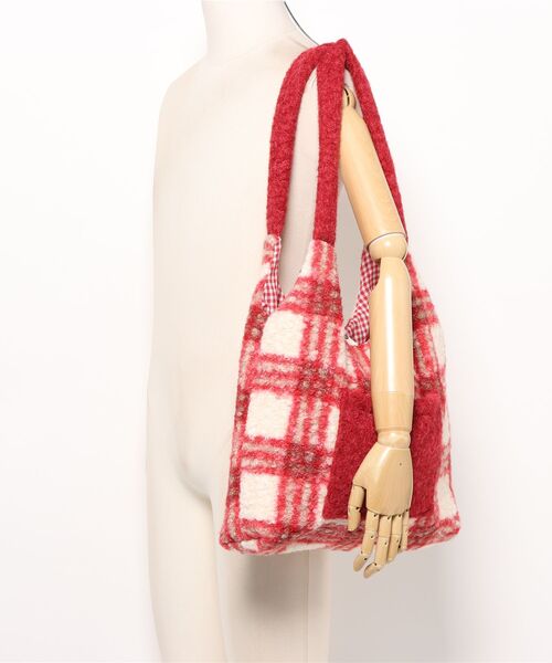 TONE SELECT GOODS（トーンセレクトグッズ）の「Liaa/ボーダー チェック もこもこトートバッグ A18731（トートバッグ・レディース・レッド/ブラウン・FREE）」の13枚目の写真