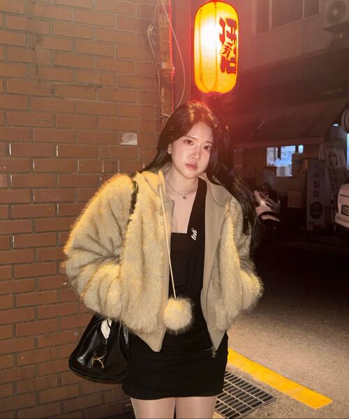 ORDINARY HOLIDAY（オーディナリー ホリデー）の「MIXED FUR HOODED JUMPER [BEIGE]（その他アウター・レディース・その他・FREE）」の4枚目の写真