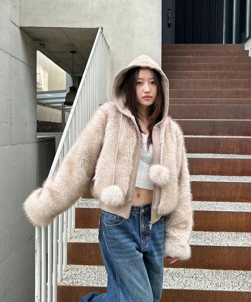 ORDINARY HOLIDAY（オーディナリー ホリデー）の「MIXED FUR HOODED JUMPER [BEIGE]（その他アウター・レディース・その他・FREE）」の6枚目の写真