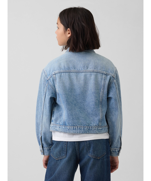 GAP（ギャップ）の「アイコンデニムジャケット (キッズ)（デニムジャケット・キッズ・ライトインディゴブルー・120cm/140cm/110cm/130cm/160cm/150cm）」の3枚目の写真