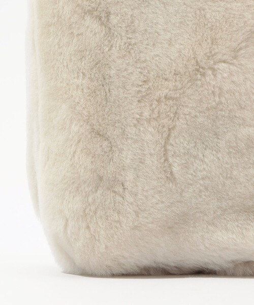 falorni(ファロルニ)の「FALORNI FUR SHOULDER バッグ(ショルダーバッグ・レディース・ダークカーキ/ライトベージュ・FREE)」の8枚目の写真