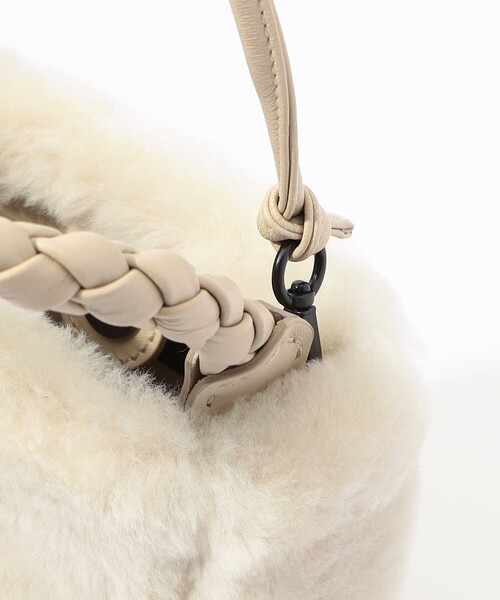 falorni(ファロルニ)の「FALORNI FUR SHOULDER バッグ(ショルダーバッグ・レディース・ダークカーキ/ライトベージュ・FREE)」の11枚目の写真
