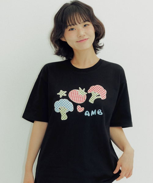 ambler(エムブラー)の「トマトブロッコリーデュオパッチチェックパッチ半袖TシャツAS1224(ブラック)(Tシャツ/カットソー・レディース・その他・S/M/FREE)」の1枚目の写真